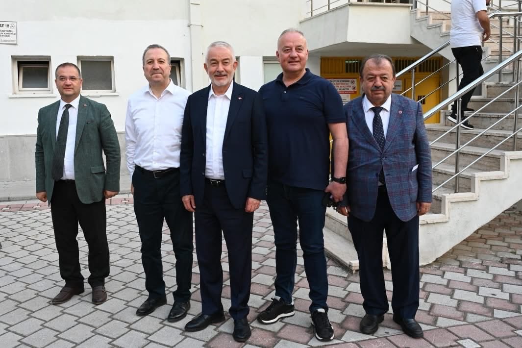 mugokgoz32's tweet photo. Rakımı, havası ve doğal güzellikleriyle #Isparta ve Isparta’mızın incisi #Davraz, futbol takımlarının kamp için gözde adresi 🏔️ https://t.co/7yo5QLxlHJ