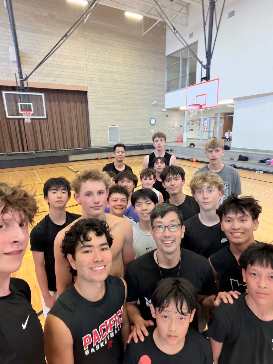 CoachCho's tweet photo. Close to wrapping up Meadow Park Summer Camp #4 …. Been an awesome Month of hoops. Look forward to getting back to it in August! 

https://t.co/8ggz0Oxv89 https://t.co/vfItsmZNZF