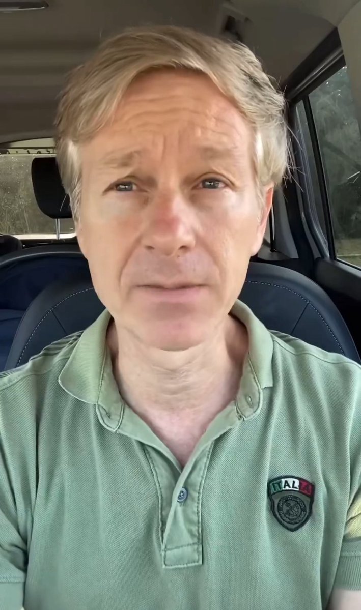 guffanti_marco's tweet photo. 🎤:  Professor Orsini, cosa ne pensa di quei propagandisti filorussi pagati da Putin beccati con le mani nel sacco?

🧸: Come?  Pagati !?!  In che senso?! https://t.co/jPtzjXhfuB