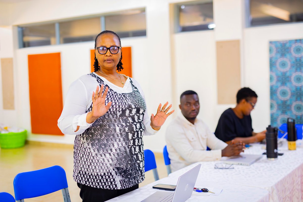 ileadrwanda's tweet photo. Today, we oriented Cohort 3 of the Bike for Future Project, implemented by @AfricaNewLifeRW in partnership with @PlanRwanda 

20 young women &amp; men begin their vocational skills journey grounded in three core values: Choice, Teachability, and Self-Discipline. https://t.co/9p1GZ8Jw21