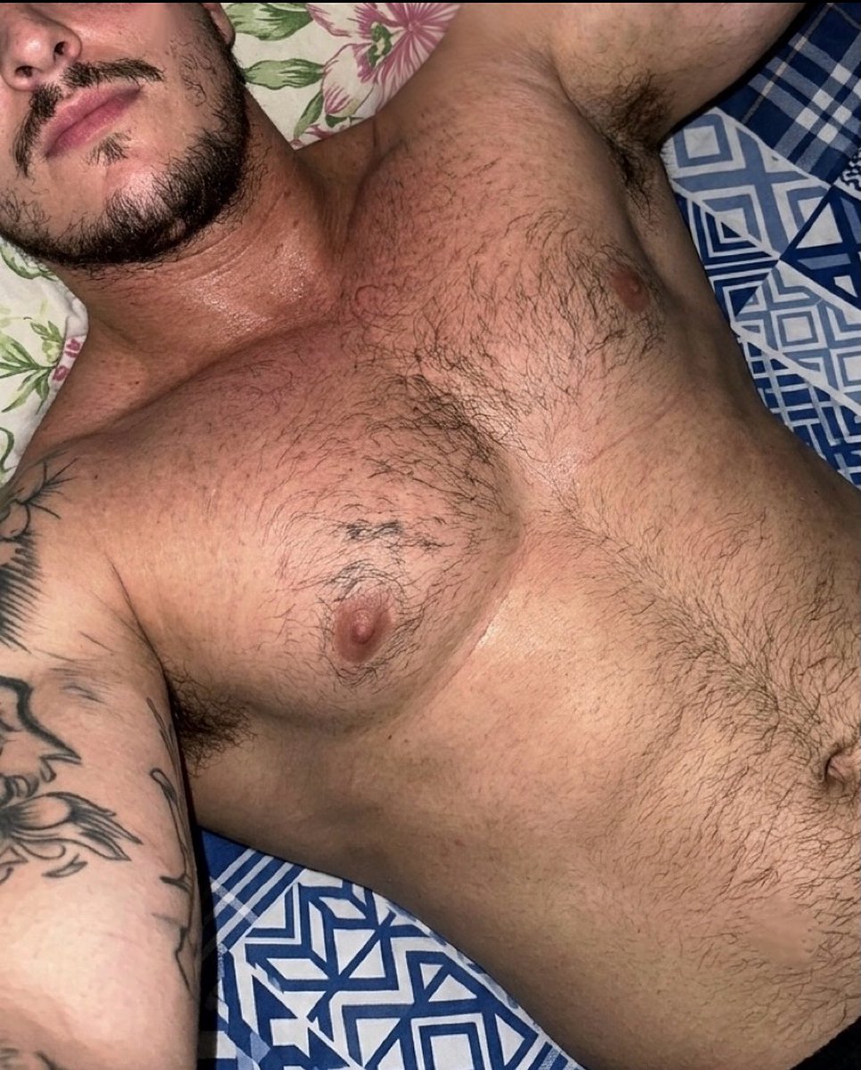 marchionao's tweet photo. amando minha versão mais peludinho 🐻 https://t.co/t5zqCZSS8d