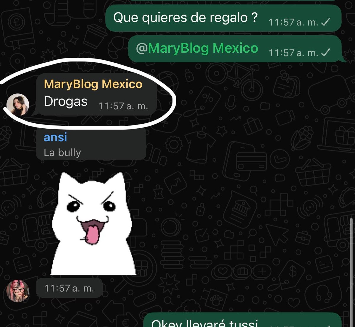 GirlOfNox's tweet photo. Es el cumpleaños de maryblog y le pregunté que quería de regalo.. https://t.co/0EjUbSjzRq