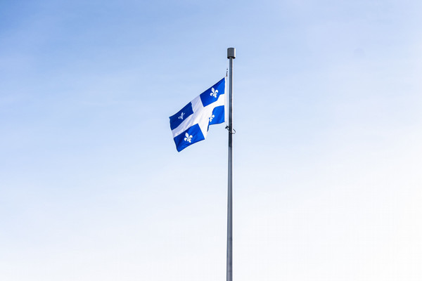 JSGSPP's tweet photo. Quebec’s Bill 21 prohibits provincial government employees from visibly wearing religious symbols when exercising authority in a public institution. Read more about this clash between individuals vs the collective in our latest #JSGSPolicyBrief:  https://t.co/jsIeXIbfbf https://t.co/iYcpXHGPmU