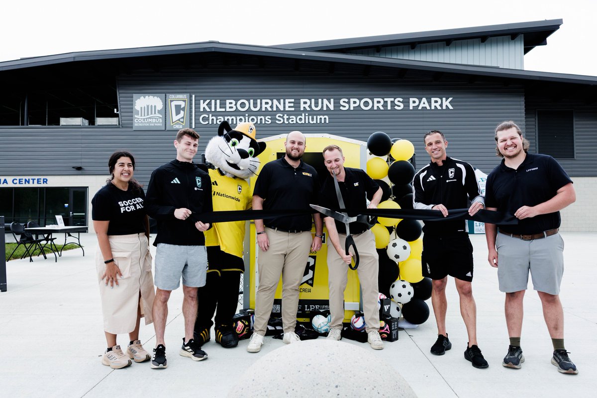 LPFsports's tweet photo. LPF Ohio and the @ColumbusCrew have launched a co-branded metal donation bin! We celebrated the launch with partners such as Columbus Recreation and Parks and Ohio Cat, families and community members, and Evan Bush and Sean Zawadzki of the Columbus Crew! https://t.co/30GwaPXnuz