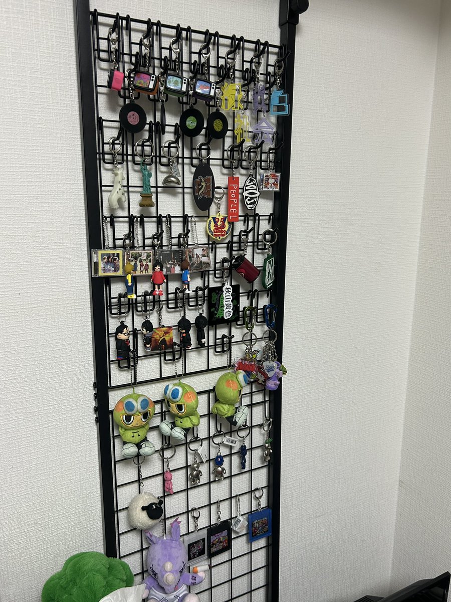 Harrychappy21's tweet photo. 深夜にこんなものを作ってしまった。
クガくん3体笑

#緑黄色社会 #muque #礼賛 #リーガルリリー #羊文学 #jo0ji #people1 #ヤバイTシャツ屋さん #TETORA #kurayamisaka #秋山黄色 #サンボマスター #Aooo #SHISHAMO https://t.co/SCxtMARZJl