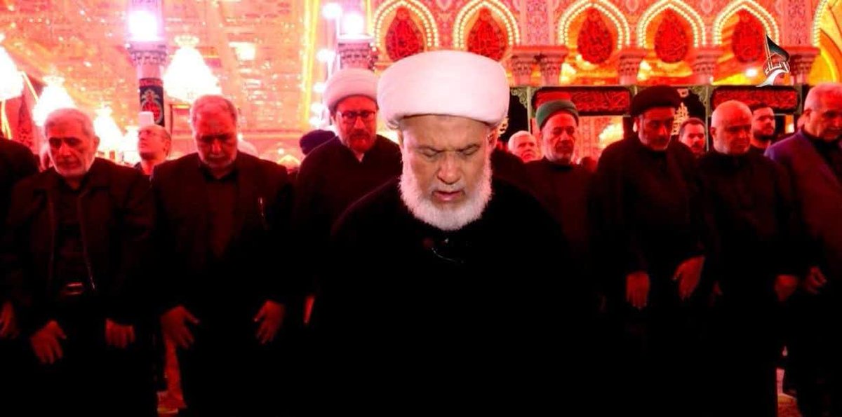 Sibtorsh8682's tweet photo. 🔴حضور سردار قاآنی، فرمانده نیروی قدس سپاه پاسداران انقلاب اسلامی در صف نخست نماز نماز مغرب و عشاء با امامت شیخ عبدالمهدی الکربلائی، نماینده آیت‌الله سیستانی در کربلا
#باید_برخاست 
#بدرقه_ملکوتی https://t.co/6Di38TJfDc
