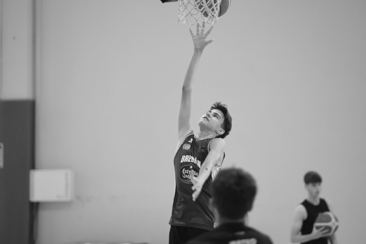 CampusLlorca's tweet photo. Seguimos sumando experiencias.
Os dejamos una selección de imágenes del segundo día de campus. ¡Vamos a por más! 🏀
#CampusAlexLlorca #basketball #baloncesto #Entrenamientos https://t.co/C87qU8QYiQ