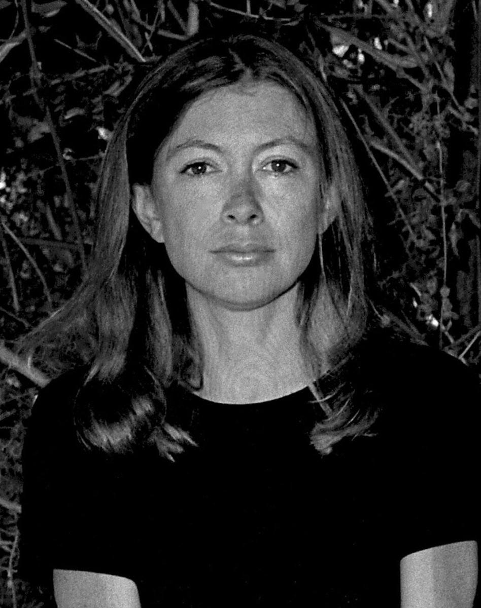 allie____g's tweet photo. The celebrities I've been told I look like https://t.co/rpZsLNxmlV