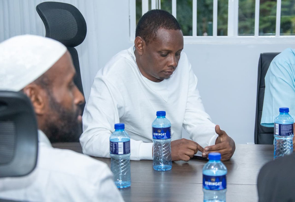 DrOburu_O's tweet photo. A beehive of engagements defined my day, underscoring our unwavering commitment to strengthening the ODM Party and engaging leaders from every corner of our country.

​I concluded the day's activities by hosting a vibrant delegation of leaders from the Northern Kenya Corridor, representing Marsabit, Isiolo, Mandera and Wajir counties. Our discussions focused on strengthening ODM grassroots structures, expanding party membership, and reinforcing the need for free, fair, and credible party nominations.

 I emphasized on ​transparent nominations remains a top priority in my leadership.

I reaffirmed to the delegation that institutionalizing credible party primaries is a lasting legacy I am determined to build for ODM.

 Together, we are building a stronger, more inclusive democratic movement.