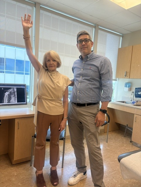 MontefioreOrtho's tweet photo. One year ago, after sustaining a shoulder fracture from a fall, Joan Forrester underwent a complex right reverse total shoulder replacement with a latissimus dorsi tendon transfer performed by Dr. Konrad Gruson.

Today, she has returned to hiking, working out at the gym, swimming, and commuting to Manhattan for work, all activities significantly impacted by her injury. Through her hard work in recovery and her surgical team's expertise, she has achieved an outstanding outcome.