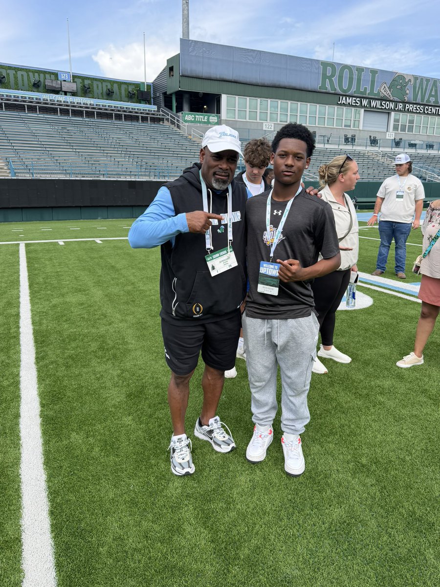 SpeedyRob9's tweet photo. Thank you @sixstarfootball  for the write up from the @GreenWaveFB  camp as one of the top defensive performers. I’m going to compete every-time. @JJMcCleskey @PrepRedzoneLA @JeritRoser @CAMP_HARDY @LAvsAllYall @RecruitLouisian @garlandgillen @JohnEadsWAFB @CoachHefNCSA @Coach_Hall7 @GridironFootbal @BCSLOUISIANA @JasonDuhe @TheUCReport
