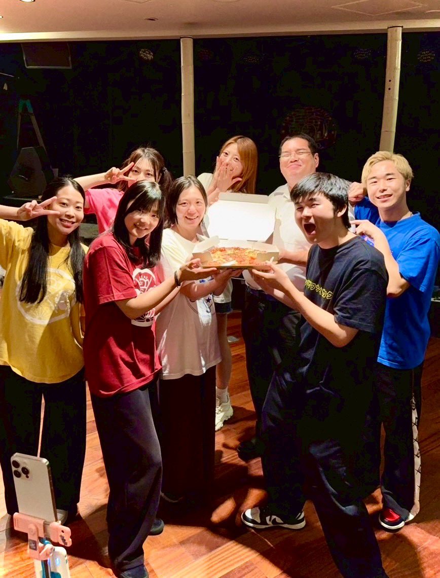 onnpucl's tweet photo. ✨稽古場配信✨

ありがとうございました！！

本番想定で、真っ暗でやったのですが
本当に真っ暗！

五感研ぎ澄まされます👣

#渋沢内閣
#お化け屋敷演劇
#渋沢村

*ネタバレ含みます↓
https://t.co/bypdtQhO3W https://t.co/dr7ZcmoXxE
