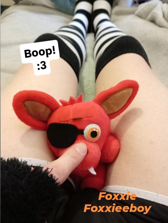 foxxie_eboy's tweet photo. Boop! :3
#femboys #fembois #foxxie #fnaffoxy #fnaf #twinks #emoboy #altboy #emokid #gay #thighhighs #femboythighs #tummy #catboy #diaperboy #softboy #uwu https://t.co/PFUarDkprR