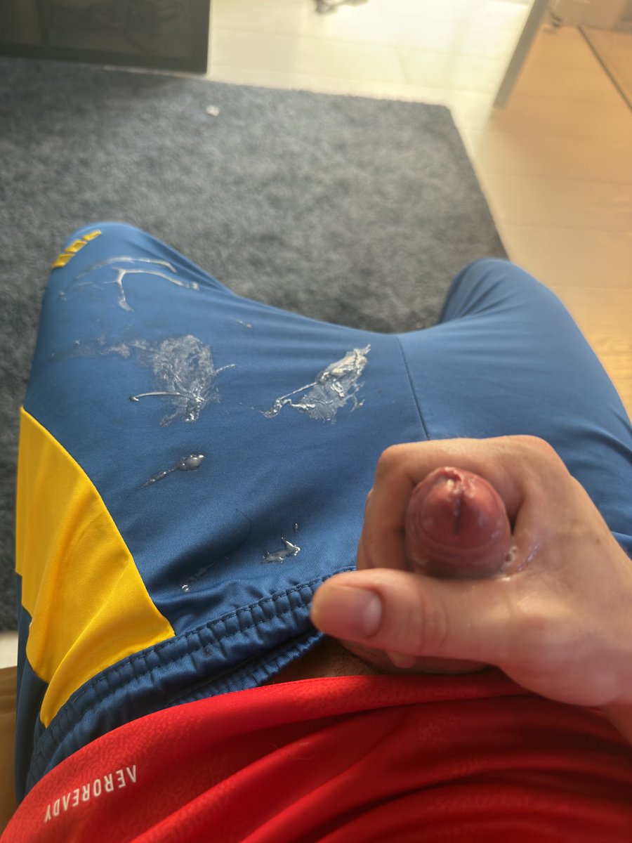 Eliott_Twink_'s tweet photo. oh no…. 🙈 https://t.co/BOEXCf3tef