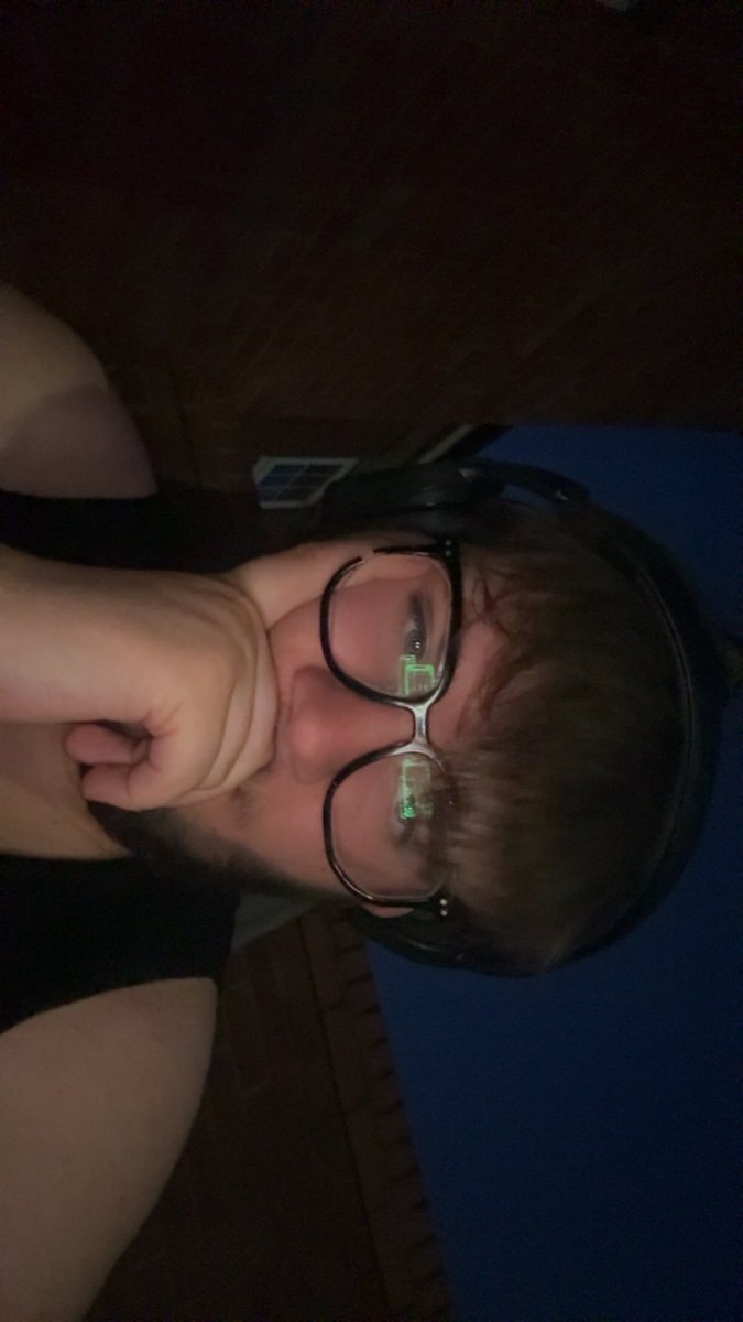 CorryGlover's tweet photo. I’m bored so here’s an about me post!

•My name is Corry (hi!)

•I’m 18 turning 19 in September (05/09/07)

•I love music, listening to it, writing it, anything to do with it, I love.

•I’m gay (and single) so have fun with that information 💀

•be nice, like and follow 🙏 https://t.co/B8fYYBUwZt