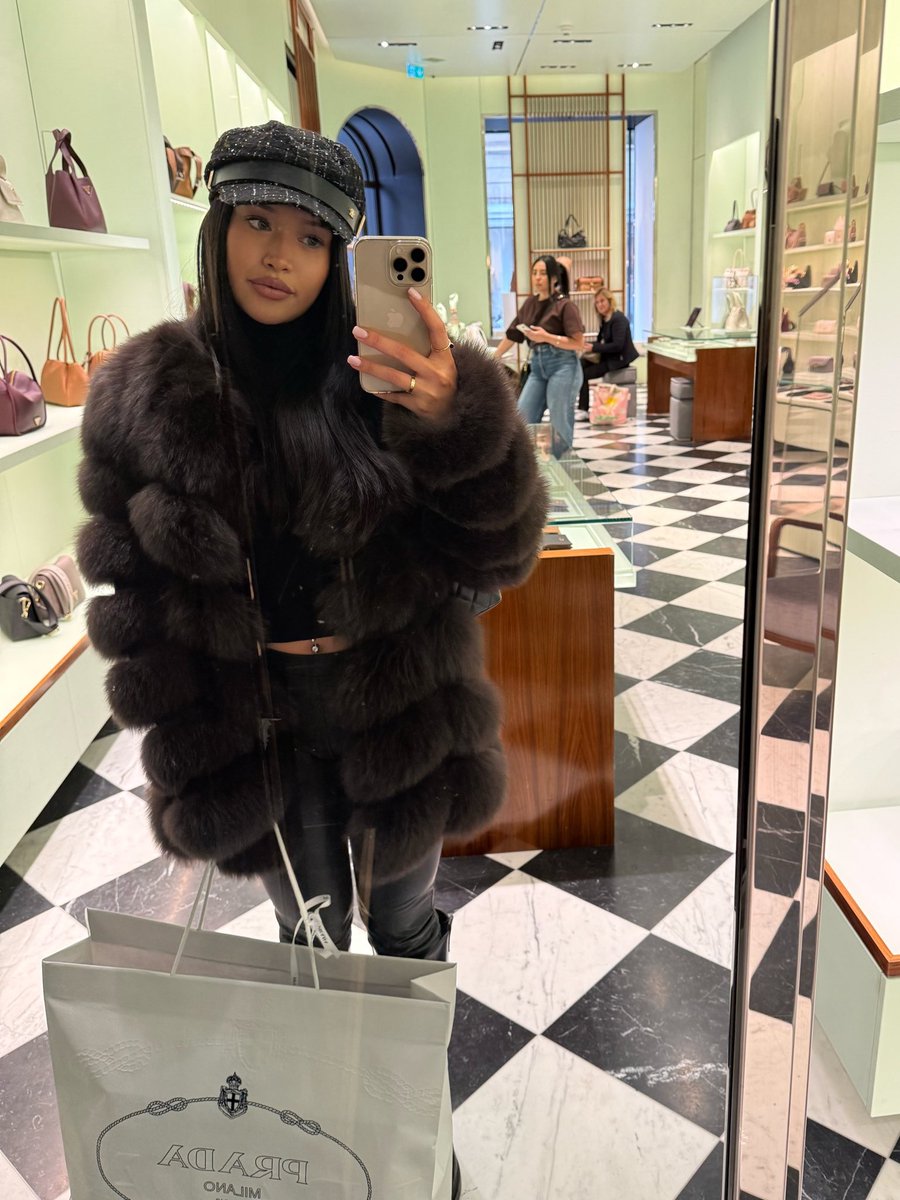 Serve_Your_God's tweet photo. I deserve to have even more of My superior life funded by you failures 🫵

Get down on your knees and open your wallet up for your God 🤭🤑

Then beg for permission to start sending me everything 💸 https://t.co/wv2Q9utVYk