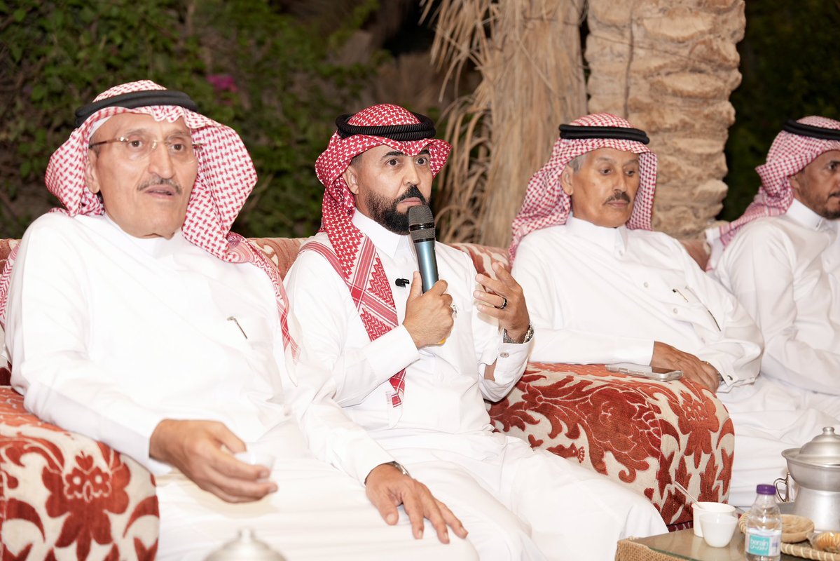 BUKVB's tweet photo. البكيرية تودع مدير مكتب البيئة والمياه والزراعة “الحربي”
https://t.co/MGeRRqO0Fe https://t.co/OikFxwrUs3