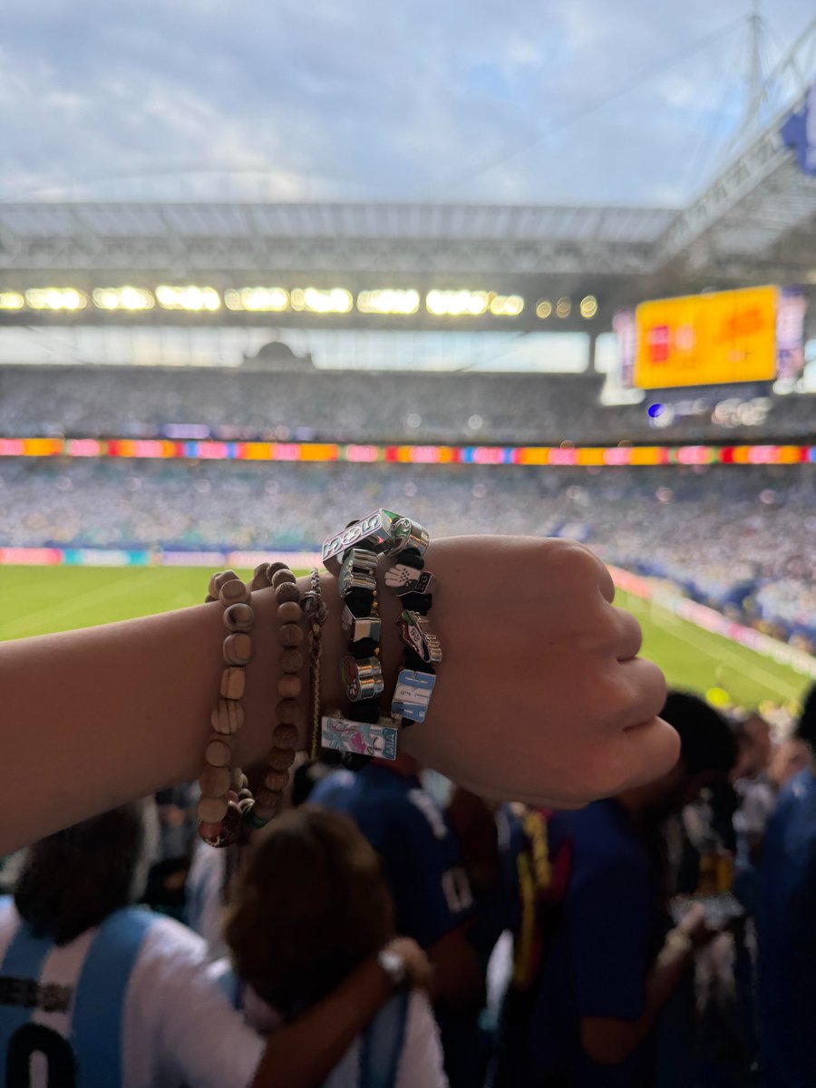 Chloevrbz's tweet photo. Nothing beats the electric energy of being right here in the stadium. Let the match begin. https://t.co/2egf08UP0J
