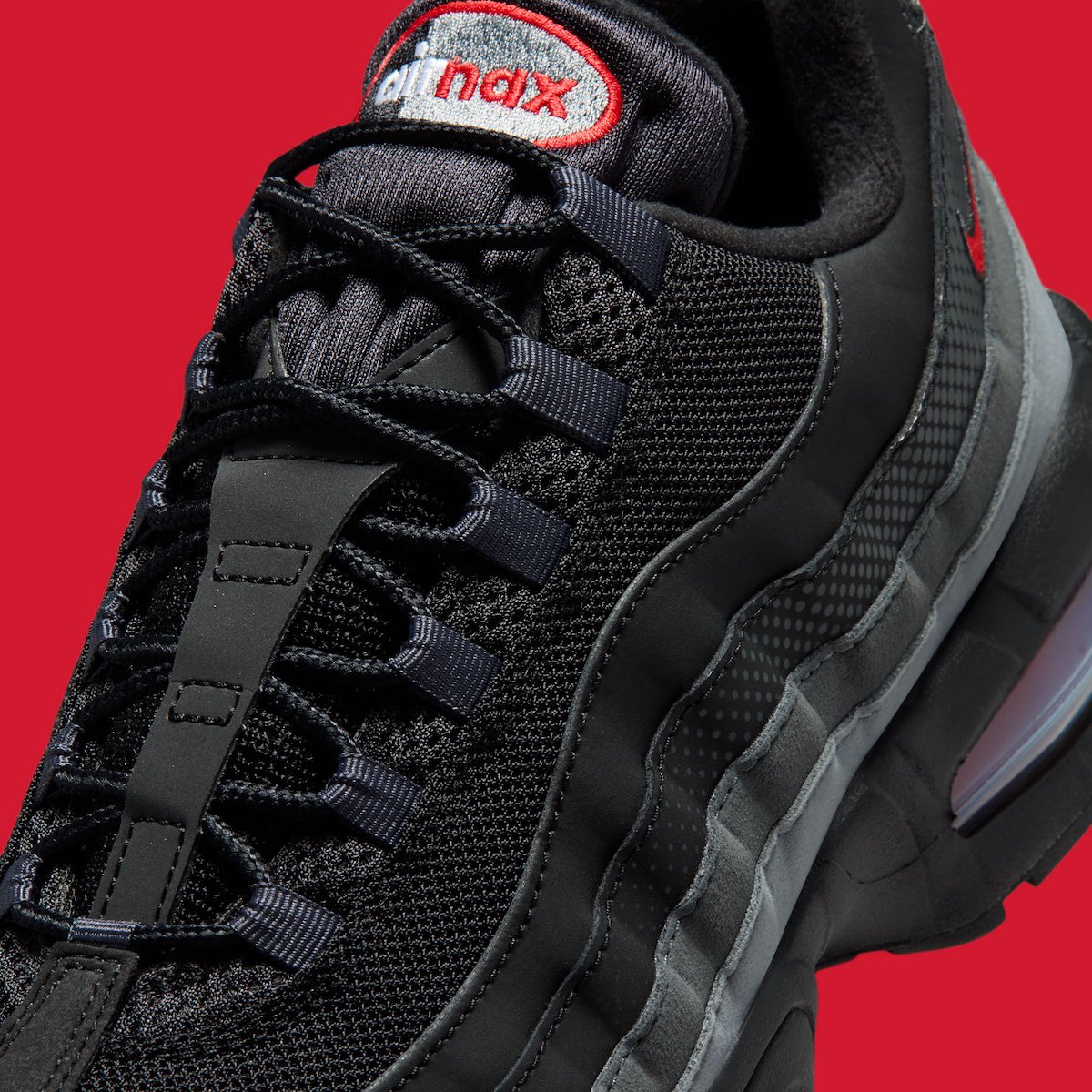 SBDetroit's tweet photo. New Air Max 95s 🖤❤️

DETAILS:  https://t.co/Rq4UA9DN4R https://t.co/3D6FQdfbyp