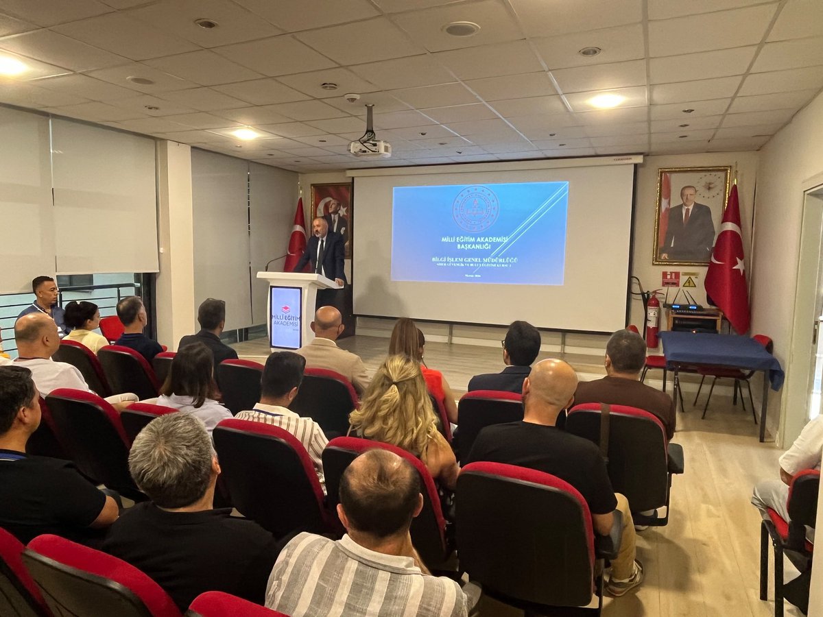 Prof_Karaman's tweet photo. Bakanlığımız taşra teşkilatında görev yapan MEBBİS İl Yöneticilerinin siber güvenlik hakkında temel bilgi ve becerilerini geliştirmek amacıyla 27 Haziran – 4 Temmuz 2026 tarihleri arasında “Siber Güvenlik ve Bulut Eğitimi Kursu 1” eğitimi düzenlenmiştir. Bu eğitim; siber güvenlik kavramlarını, temel tehditleri, koruma yöntemlerini ve etik konuları tanıtarak, dijital ortamda güvenli kalma becerilerini geliştirmeyi hedeflemektedir. Eğitim süresince siber güvenliğin temel unsurları, sosyal mühendislik saldırıları, veri koruma yöntemleri ve siber zorbalık gibi konular detaylı bir şekilde ele alınmıştır. Bilgi İşlem Genel Müdürlüğü siber güvenlik ekibi ve Mersin üniversitesi'nde görevli "Siber Güvenlik ve Bulut" konusunda uzman olan 10 eğitim görevlisi tarafından gerçekleştirilen bu eğitimin ülkemize ve Milli Eğitim camiamıza hayırlı olmasını temenni ediyorum.
@Yusuf__Tekin 
@tcmeb