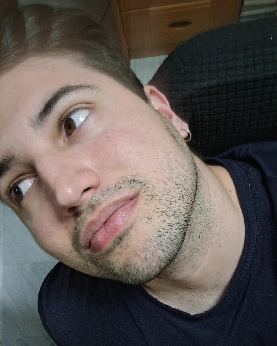 icarusflaw's tweet photo. Venga va lo voy a hacer yo también https://t.co/gA12Clcn78