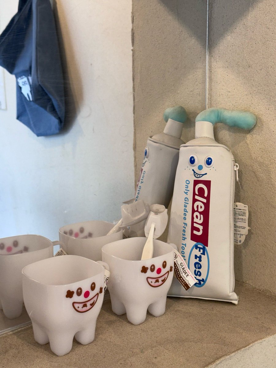 Janogge's tweet photo. Coffee run with my colleague = best 10 mins of my workday today! P.S. She totally got my extra sugar request , https://t.co/MRZyjGto5A
