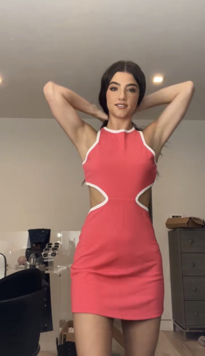 simp44charli's tweet photo. Gooners absolutely love Charli’s armpits https://t.co/E2ZnXFDXgu