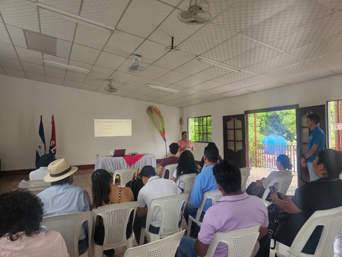 InturMatagalpa's tweet photo. Intur Matagalpa en coordinación con el  Centro Tecnológico Monseñor Benedicto Herrera, Matagalpa, realizó capacitación "Imagen Corporativa en el Sector de Hotelería y Turismo",  dirigida a protagonistas del sector turístico del departamento de Matagalpa👌🤝👏

#Nicaragua https://t.co/PM47w1FTXF