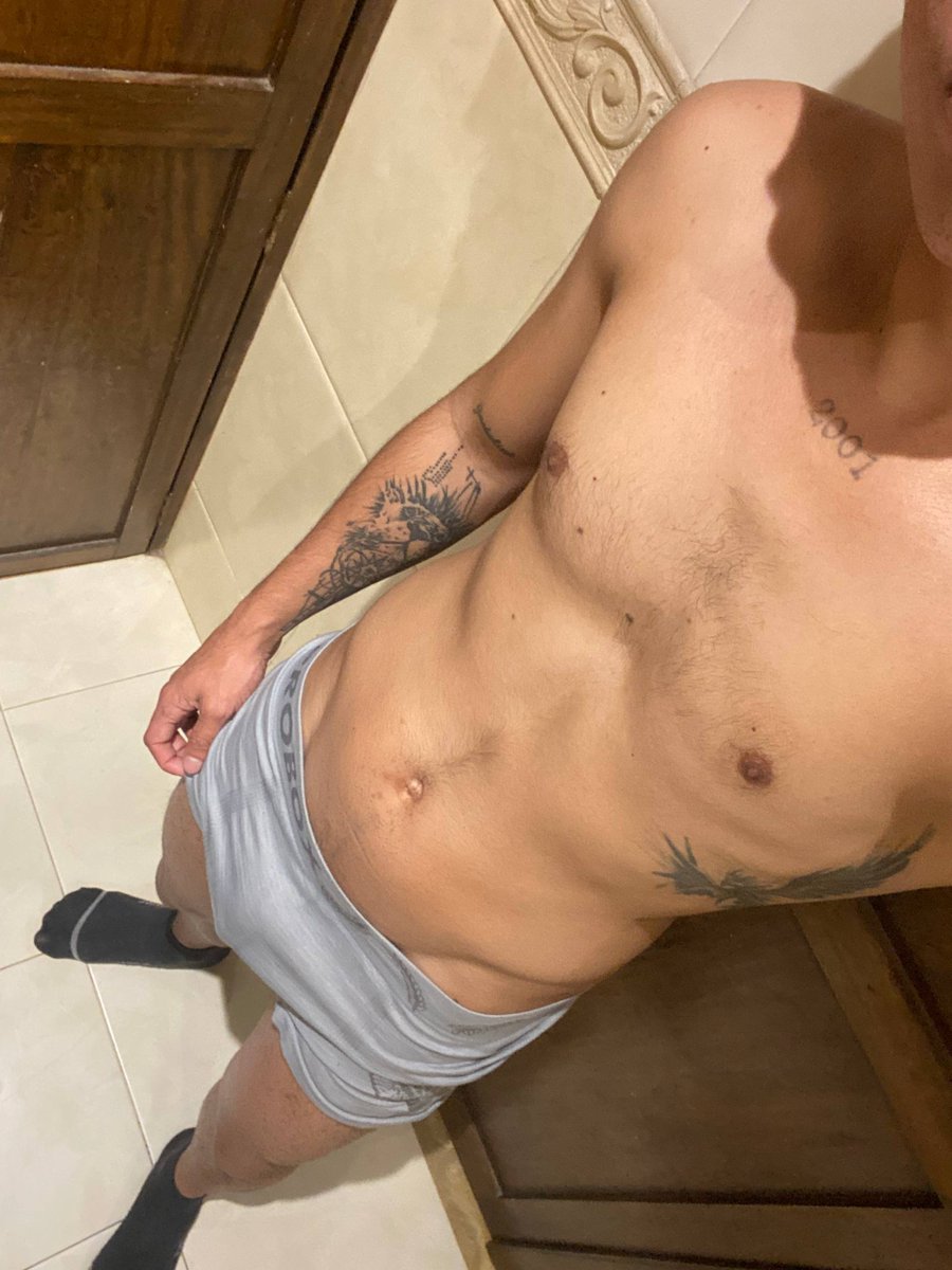 RodStevenlh's tweet photo. Que calor🥵 https://t.co/zPnwfOOrXy