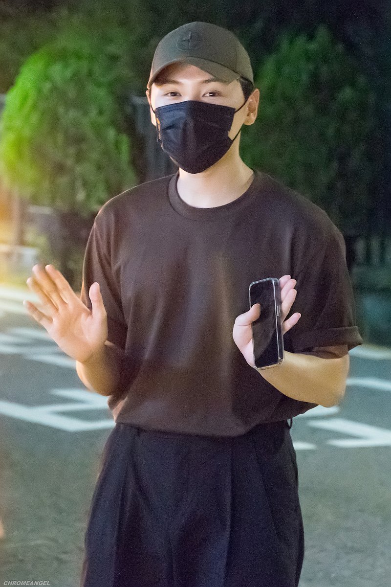 chrOme000angel's tweet photo. 260708 써니텐
#이용수 #LeeYongSu #Mill #밀 #OnlyOneOf #온리원오브 #オンリーワンオブ #이성호 #LeeSeongHo https://t.co/FSvxQncHyd