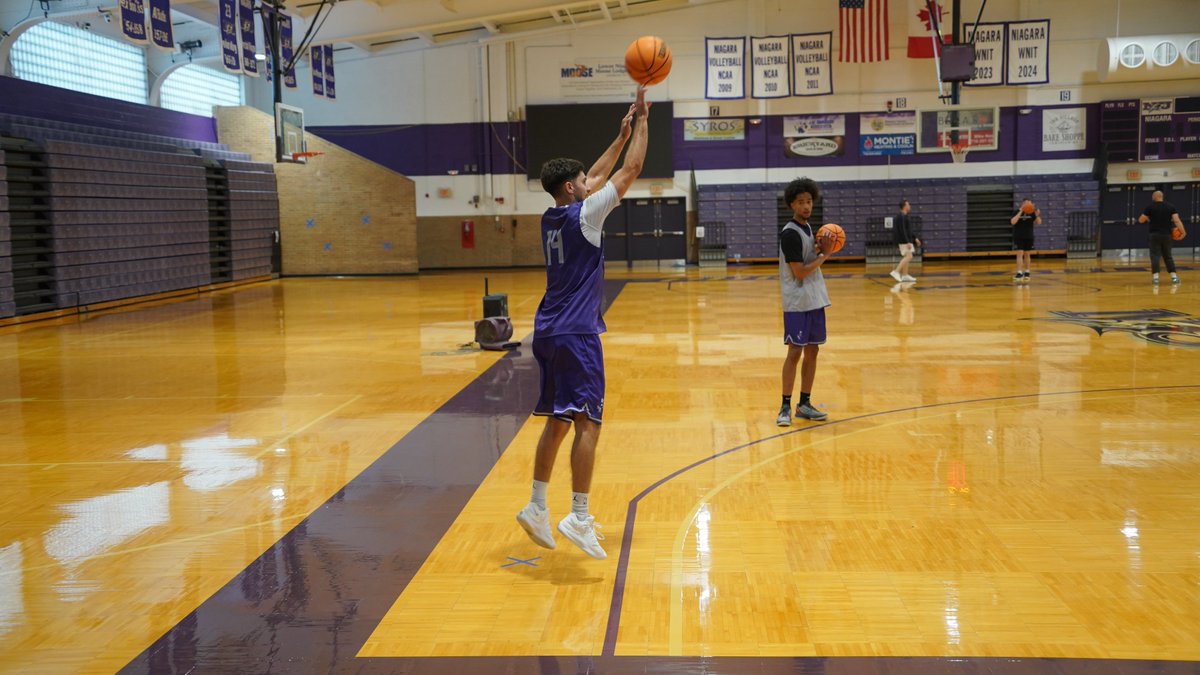 NiagaraMBB's tweet photo. Summer work 🔁
🟣🦅🏀 https://t.co/mUVnxi7tCr