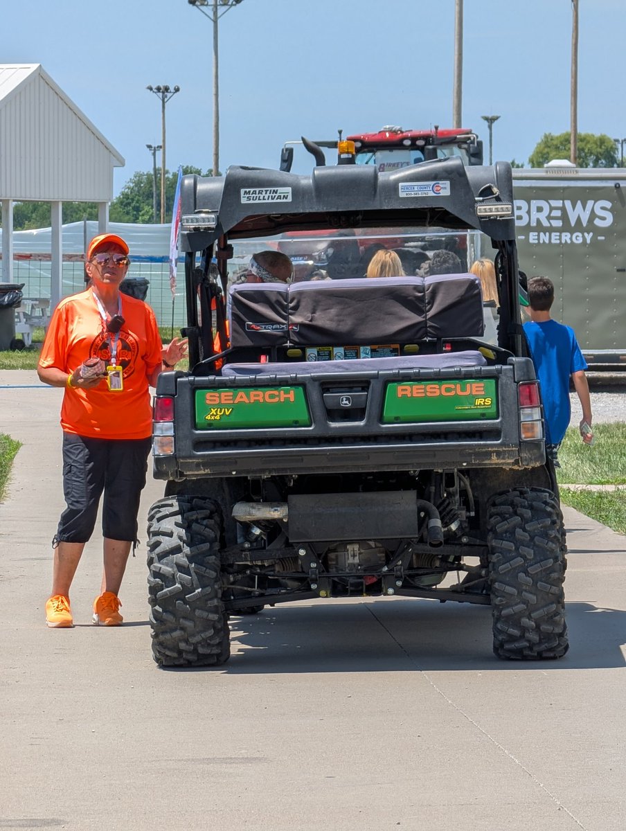 MercerSAR's tweet photo. Your Mercer County Sheriff's Search and Rescue #SAR team is on the grounds for this year's @mercofairIL once again. We're keeping an eye on fairgoers and assisting, if needed. We have a self-serve first-aid station located in our trailer on the midway across from Floral Hall. https://t.co/a5HEEyCzR7
