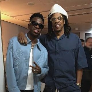 choquei's tweet photo. 🚨CURIOSIDADE: Jay Z, esposo de Beyoncé é empresário de Vini Jr., Endrick e Paquetá. E a empresa dele que negocia e fecha os contratos publicitários dos jogadores; cantor recebe uma porcentagem sobre cada acordo. https://t.co/rB3LIkk3vn