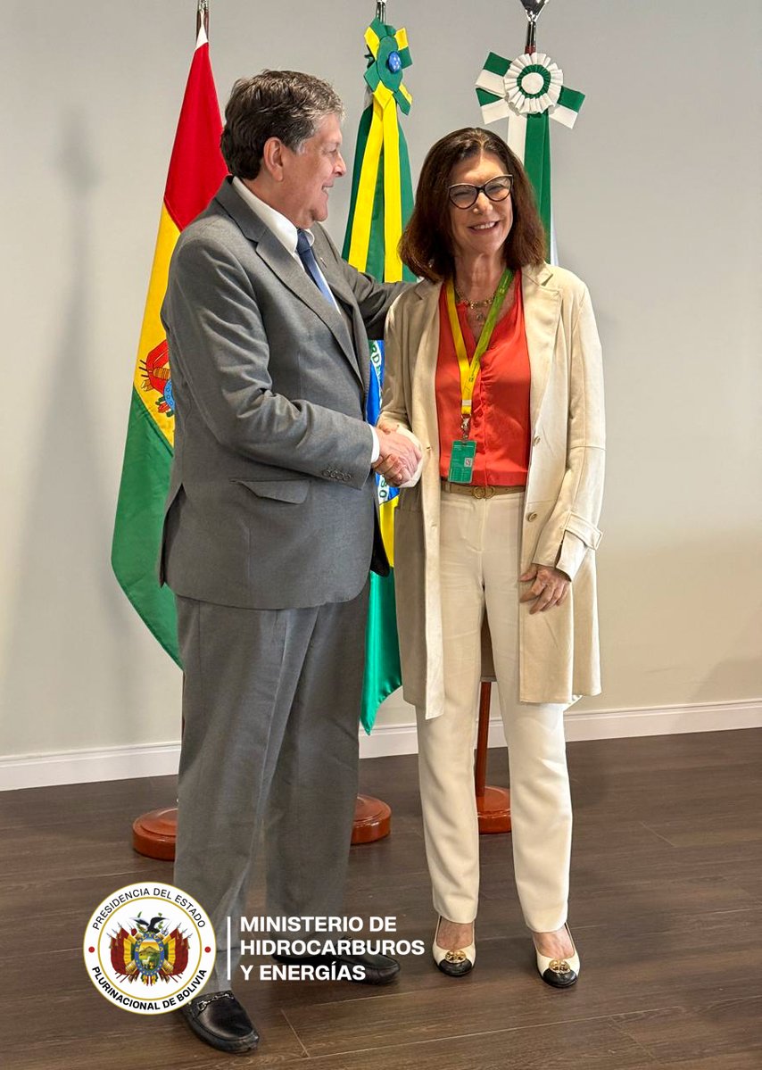 MarceloBlancoQ's tweet photo. ¡Petrobras vuelve a Bolivia! 🇧🇴🤝🇧🇷 La visión del Pdte. Rodrigo Paz Pereira se consolida con este logro histórico. Gracias a su gestión estratégica, nos reunimos con Magda Chambriard para abrir mesas técnicas y una agenda abierta que impulse el desarrollo de nuestra patria. https://t.co/lrJ897xudM