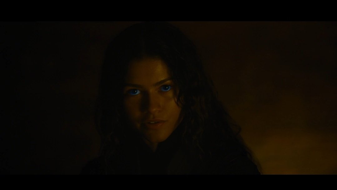 woo_sbeanie's tweet photo. the way zendaya makes scytale feel completely different despite being disguised as chani.. the subtle changes in her eyes and voice oh that's INSANE acting https://t.co/fBJoQXBv7A