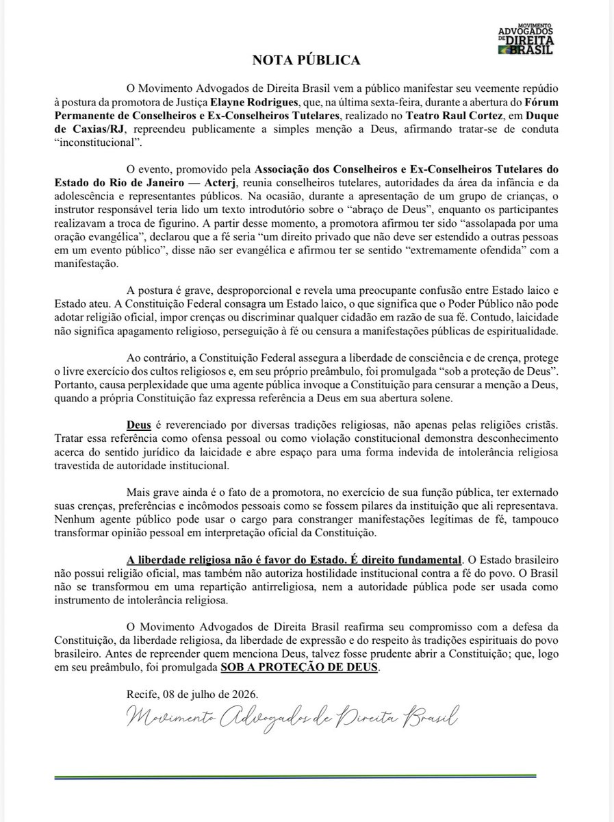 movadvdireitabr's tweet photo. ⚫️Estado laico não é Estado ateu.

O Movimento Advogados de Direita Brasil manifesta repúdio à postura da promotora que tentou tratar a simples menção a Deus como conduta “inconstitucional”.

A liberdade religiosa é direito fundamental e autoridade pública não pode ser instrumento de intolerância contra a fé do povo.