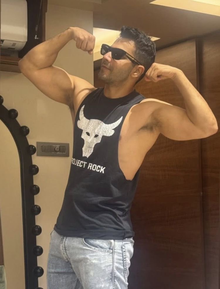 VARUNSLUT's tweet photo. snifffffff https://t.co/qMURoQtKRg