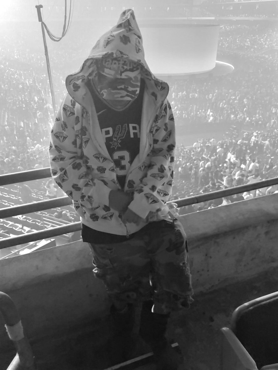 notcnctd's tweet photo. Ye Alamodome 7.04.26 https://t.co/lWy6uqowys