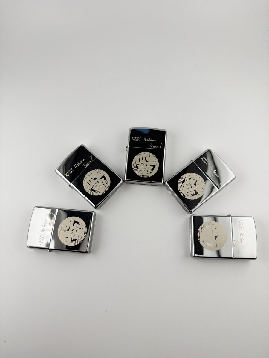 zippo_original's tweet photo. 🖤 漆黒のブラックZippoに金色のチームロゴ✨
KEIO Nakano Team 7
慶應中野チーム7
力強い漢字「慶應」
#Zippo #ジッポ #Zippoライター #慶應 #KEIO #Team7 #Nakano #学校記念 #チームロゴ #ブラックZippo #記念品 #メンズギフト #コレクション https://t.co/EcQacFqI4n