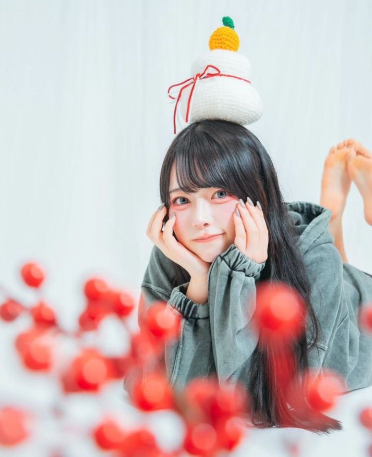 krs4545's tweet photo. Tiktoker むめい 足裏
黄ばんでてくさそう💕 https://t.co/DsvAPlSDef