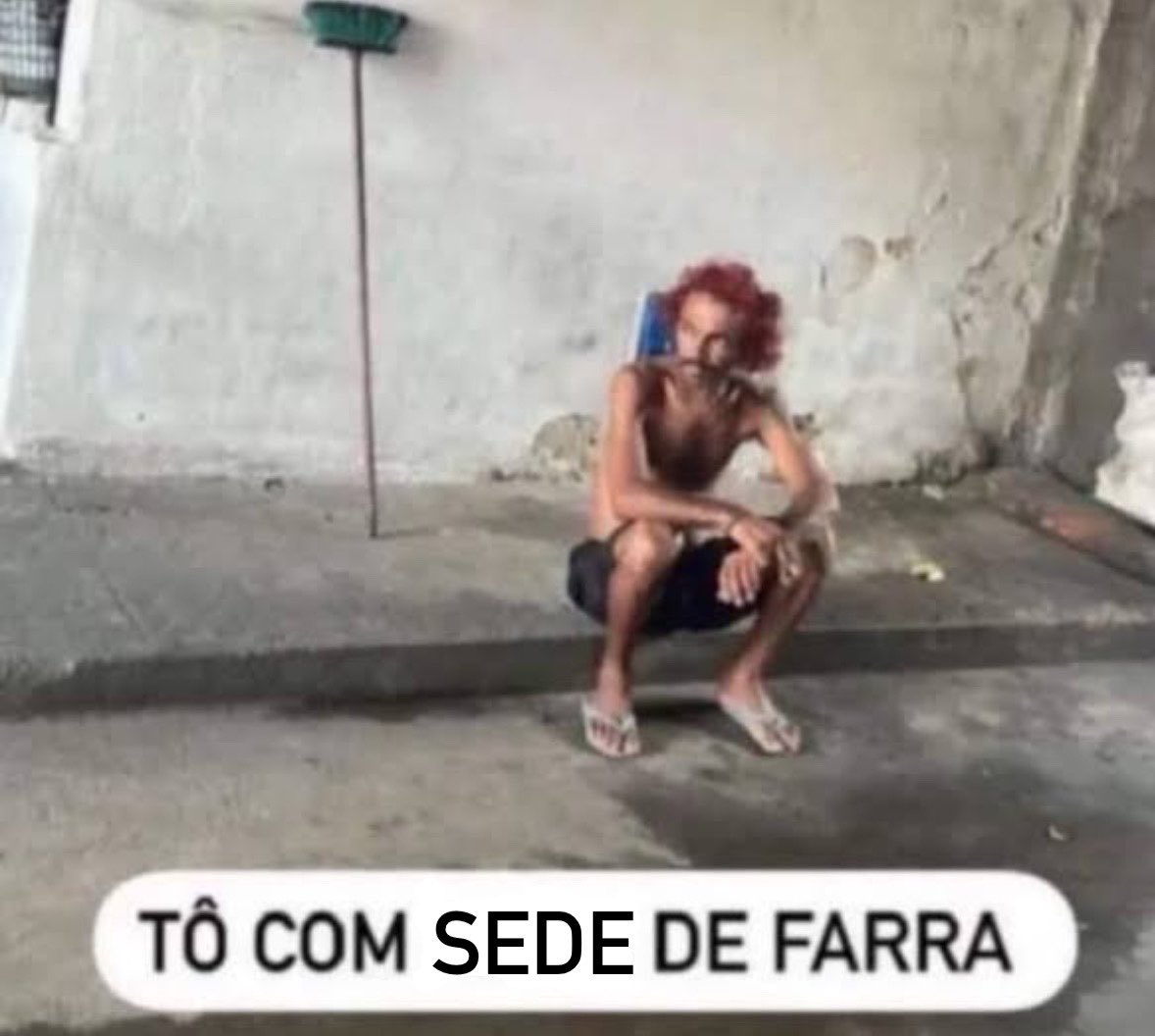 HerdeiraUFG's tweet photo. eu preciso de gelo, nojo de ficar em casa e essa semana não acaba nunca, não tem rai, furacão não chega logo https://t.co/NC0St8U0u2