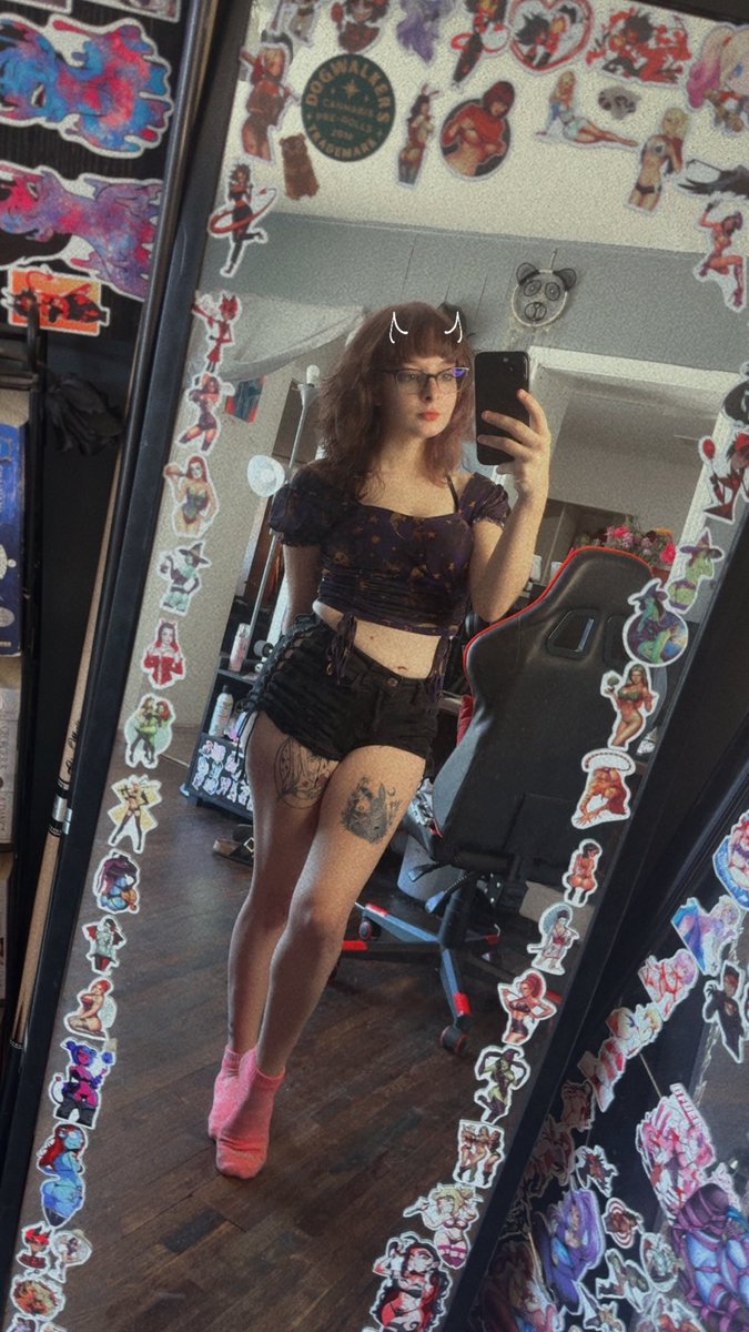 PandasObsession's tweet photo. Just interrupting your scrolling… figured I’d give you something pretty to look at. 🤭🖤 https://t.co/C95A3RruGT