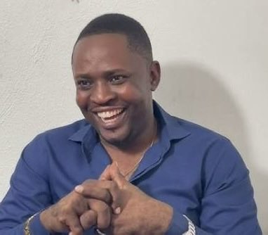 UniFm1027's tweet photo. Le prophète Mackenson Dorilas a été interpellé ce mercredi 8 juillet 2026 par la DCPJ, alors qu’il sortait du parquet de Port-au-Prince. Les motifs de cette mesure restent pour l’instant inconnus.#UNIFM https://t.co/ZNm1WrALOt