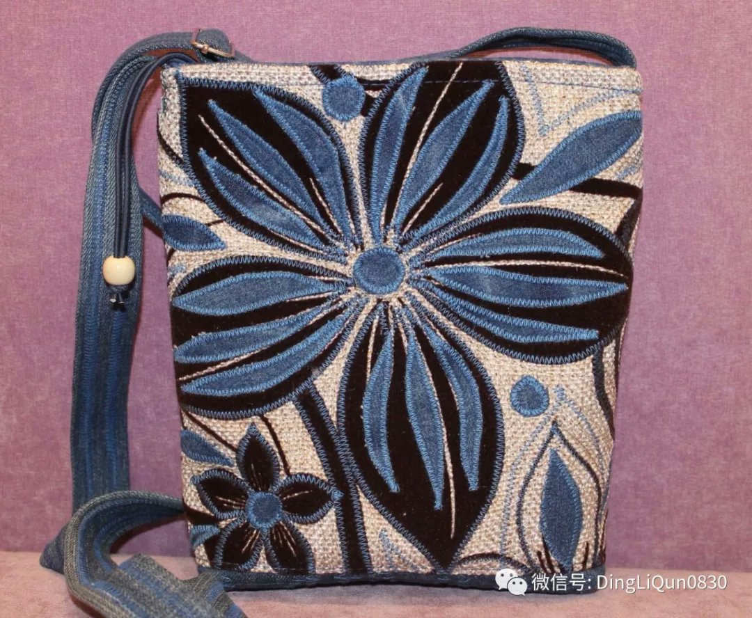KatinkaKersten's tweet photo. [Just finished this upcycled denim tote! No sewing machine needed—only scissors u0026 10 mins. Upcycle old clothes, save the planet ]， https://t.co/yCpjzXp61E