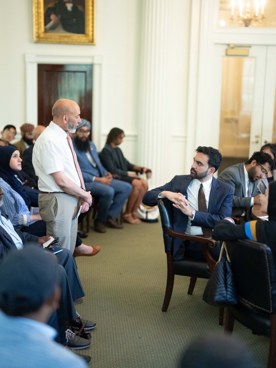 NYCMayor's tweet photo. As we work to make New York City more affordable, we need everyone at the table.

Last week, I sat down with Muslim community leaders whose work spans boroughs, languages and generations. We talked about the challenges Muslim New Yorkers face every day and the solutions we can build together.

The best ideas don't come from City Hall. They come from New Yorkers. And we'll keep partnering and governing together as we build a city that everyone can afford.