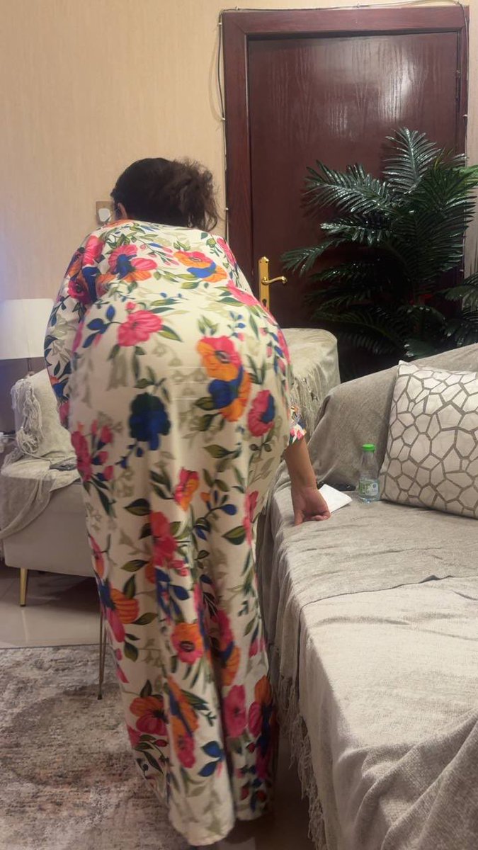 The5ooo's tweet photo. امه و وضعياتها قدامه كذا 
ورع
دياثة 

https://t.co/8TMvuZ47cQ https://t.co/hjB7aeWrPL