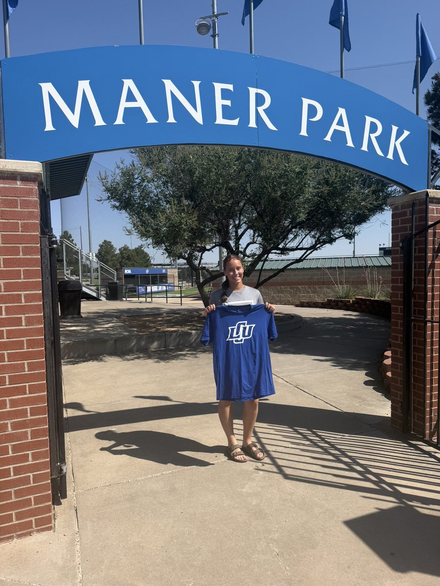GracelynneSpain's tweet photo. Had a great time at the Lubbock Christian University camp! Loved being on campus and getting to meet the coaches and players. Grateful for the experience and excited to keep growing on my journey to collegiate softball GO CHAPS 💙❤️ #uncommitted #2028graduate https://t.co/MB9ymdMM6M