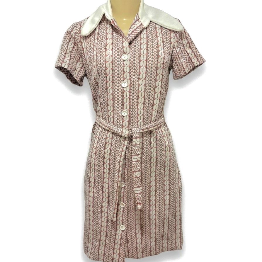 drpepperbabe02's tweet photo. Vintage handmade mod dress from the 1970s? Yes please! A unique one of a kind dress in a fun cream and rainbow pattern. This one won’t last long 

https://t.co/znBM7iRb4e https://t.co/SskslWc5yl