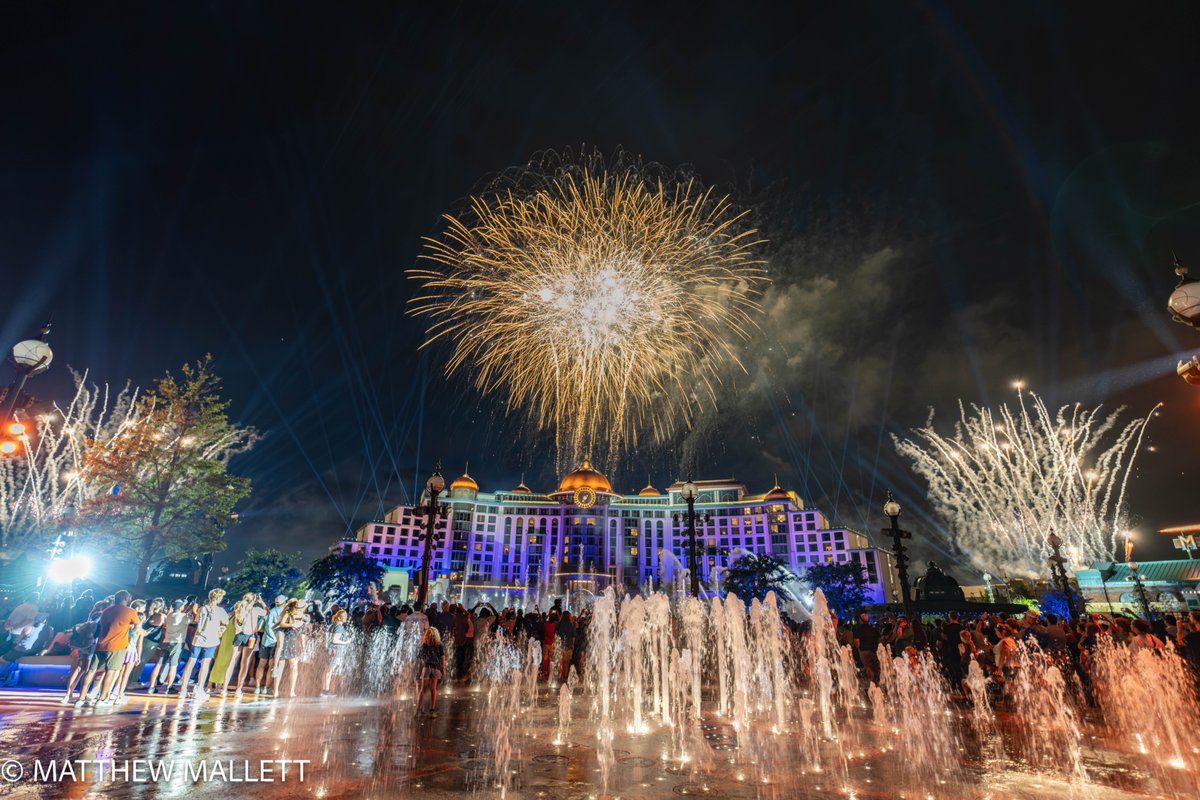 1936matt's tweet photo. Launch Of "Universal Celestial Goodnight" at Epic Universe in Orlando last night. Amazing place and amazing show. @UniversalORL @VisitOrlando @UniversalPics @SonyUK #fireworks #orlando #themeparks #photography https://t.co/w9UsXpT3lP