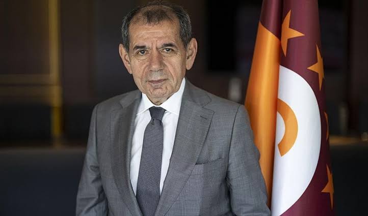 winner_gsaray_'s tweet photo. Ali Naci Küçük: “Transfer döneminin bitmesine daha 58 gün var. Buna rağmen taraftarın ortalığı yangın yerine çevirmesini anlayamıyorum.” https://t.co/McKI4FAQt5